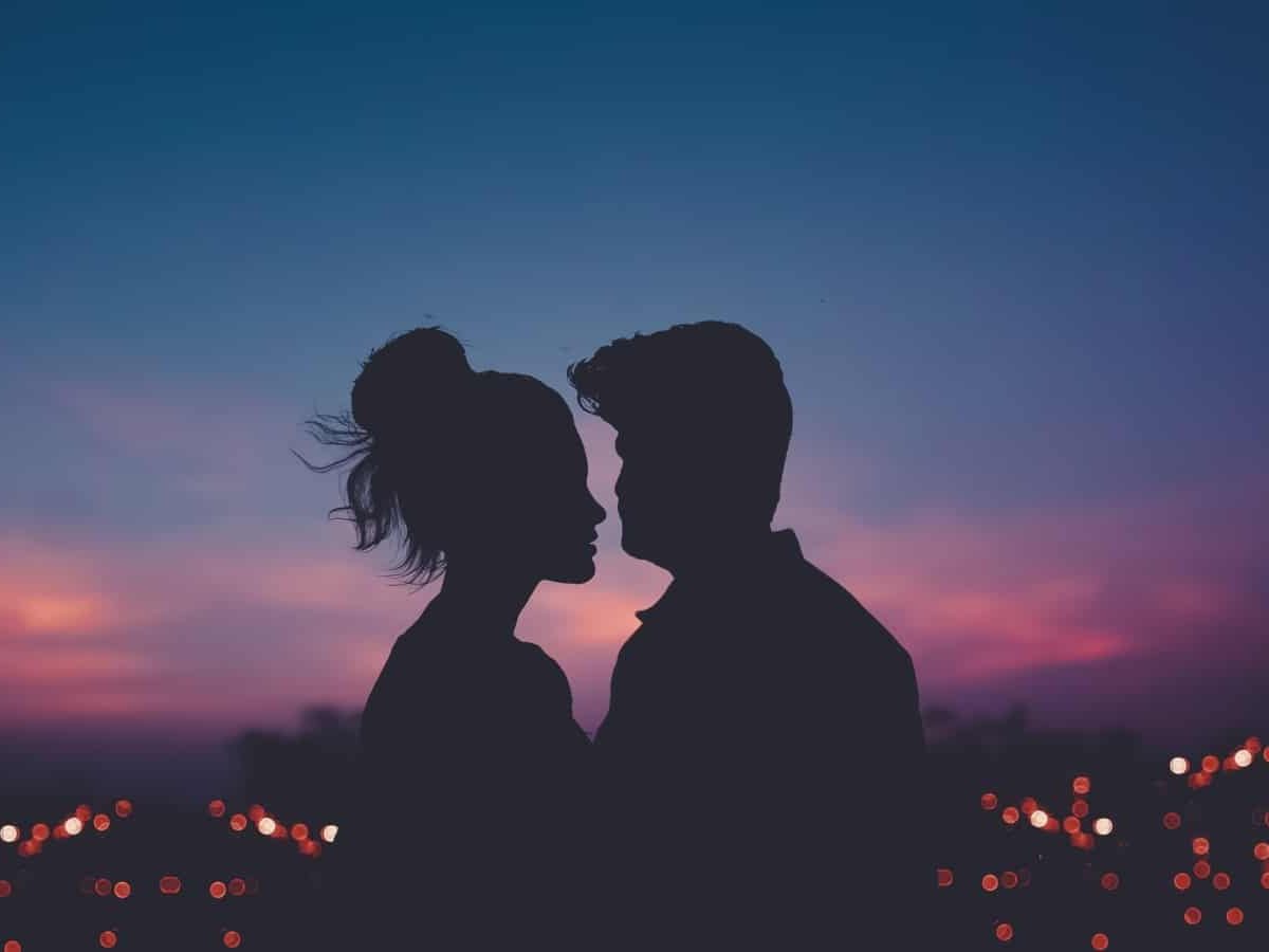The Role of Romance in a Relationship and It’s Importance